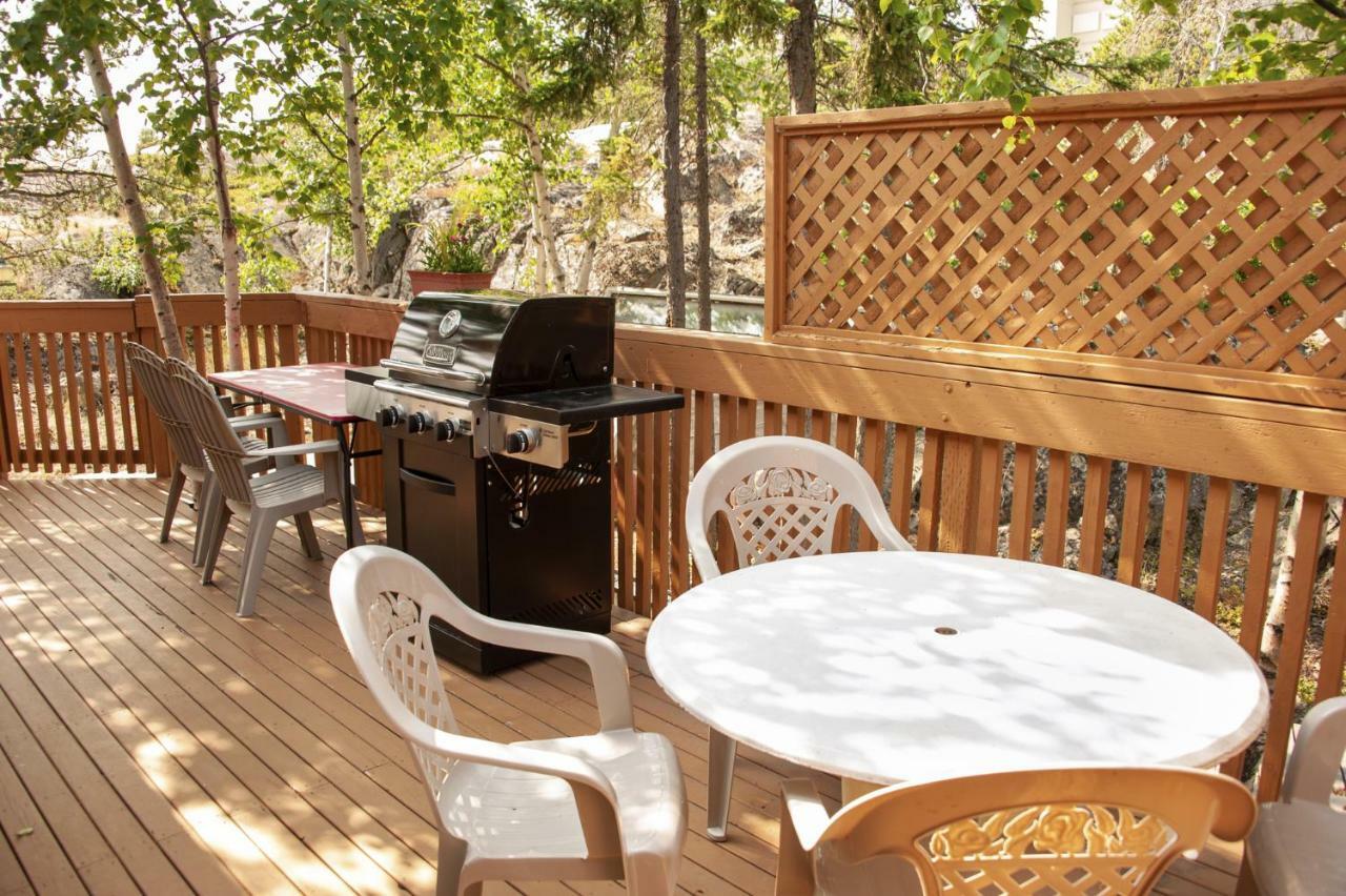 Tiga Bed And Breakfast Yellowknife Exterior foto